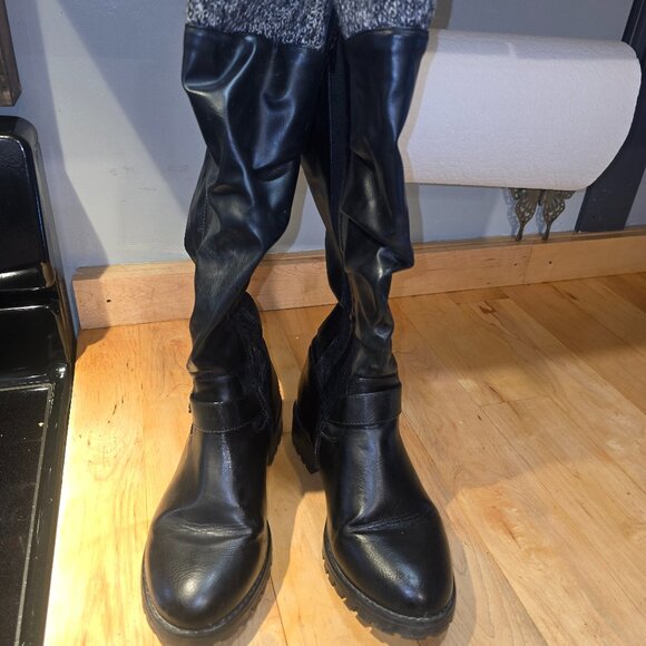 Boots - Picture 1 of 3